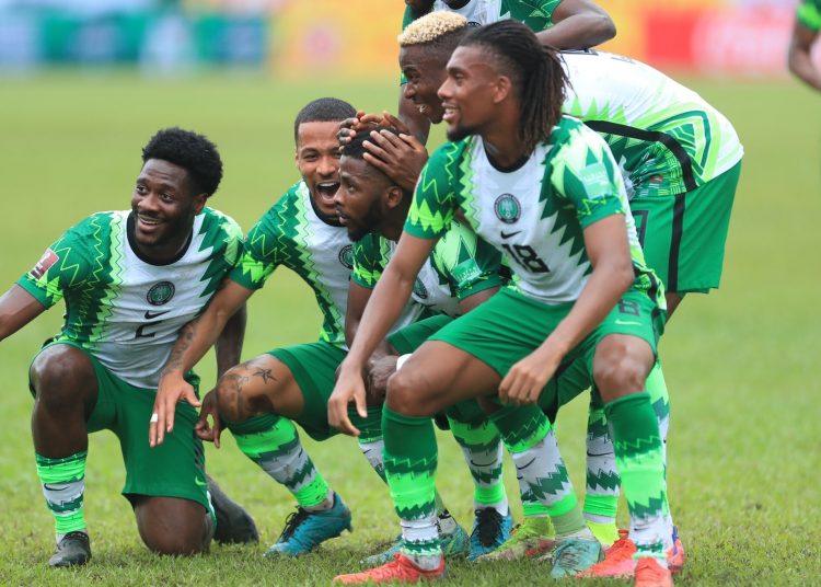 Super Eagles celebrating their win.